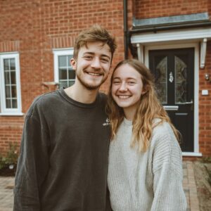 a happy couple after working with self-employed mortgage broker